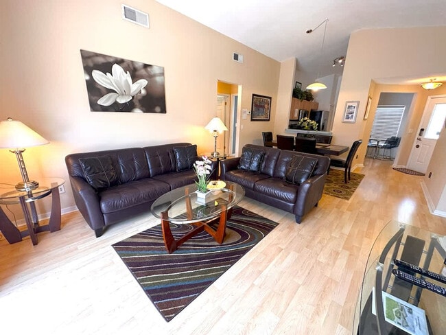 Building Photo - 1652 Oak Hill Trail