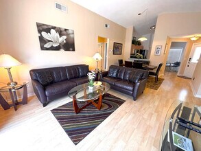 Building Photo - 1652 Oak Hill Trail