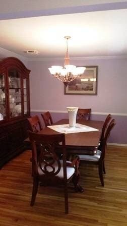 Building Photo - 305 Maplewood Rd