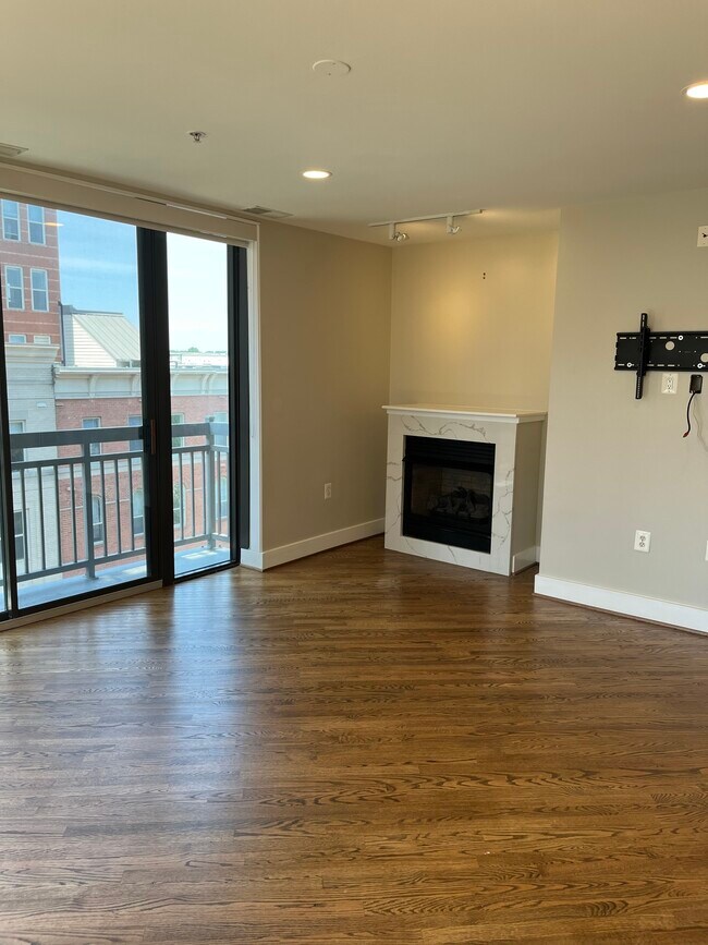 1200 N Hartford St Unit 512, Arlington, VA 22201 Condo for Rent in