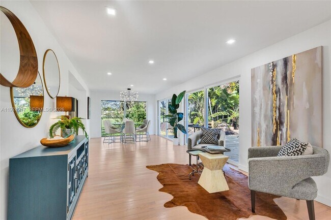 Foto del edificio - 667 NE 105th St