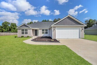 Building Photo - 58 Creekside Dr N West