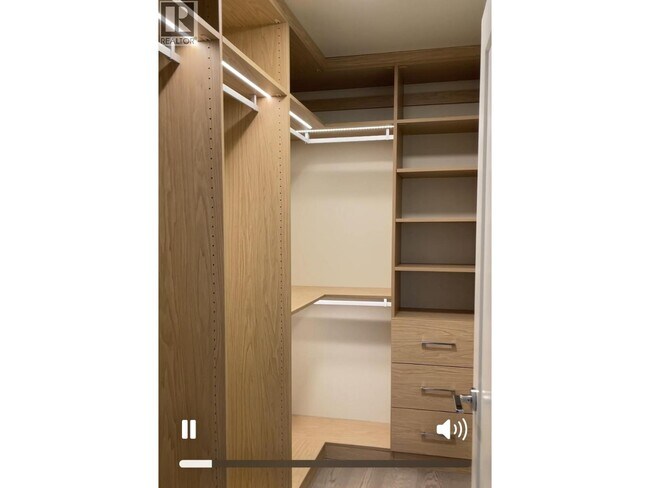 Photo du bâtiment - 6138 Birney Ave