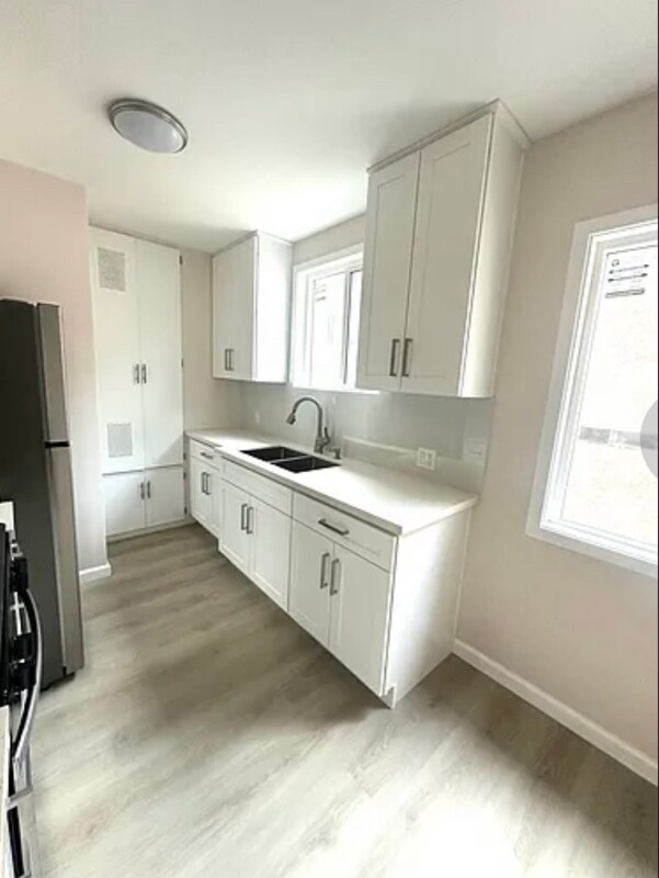 Foto del edificio - 325 E Verdugo Ave