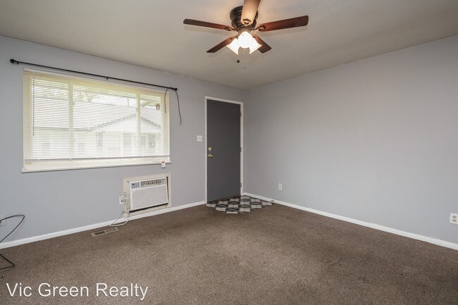 Foto del edificio - 5456 Misty Ln