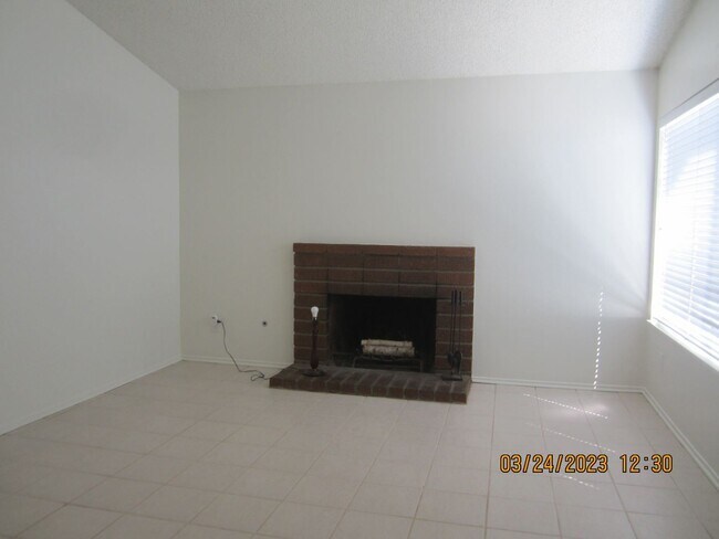 Foto del edificio - 4 br, 2 bath House - 7191 ALTA LOMA WAY
