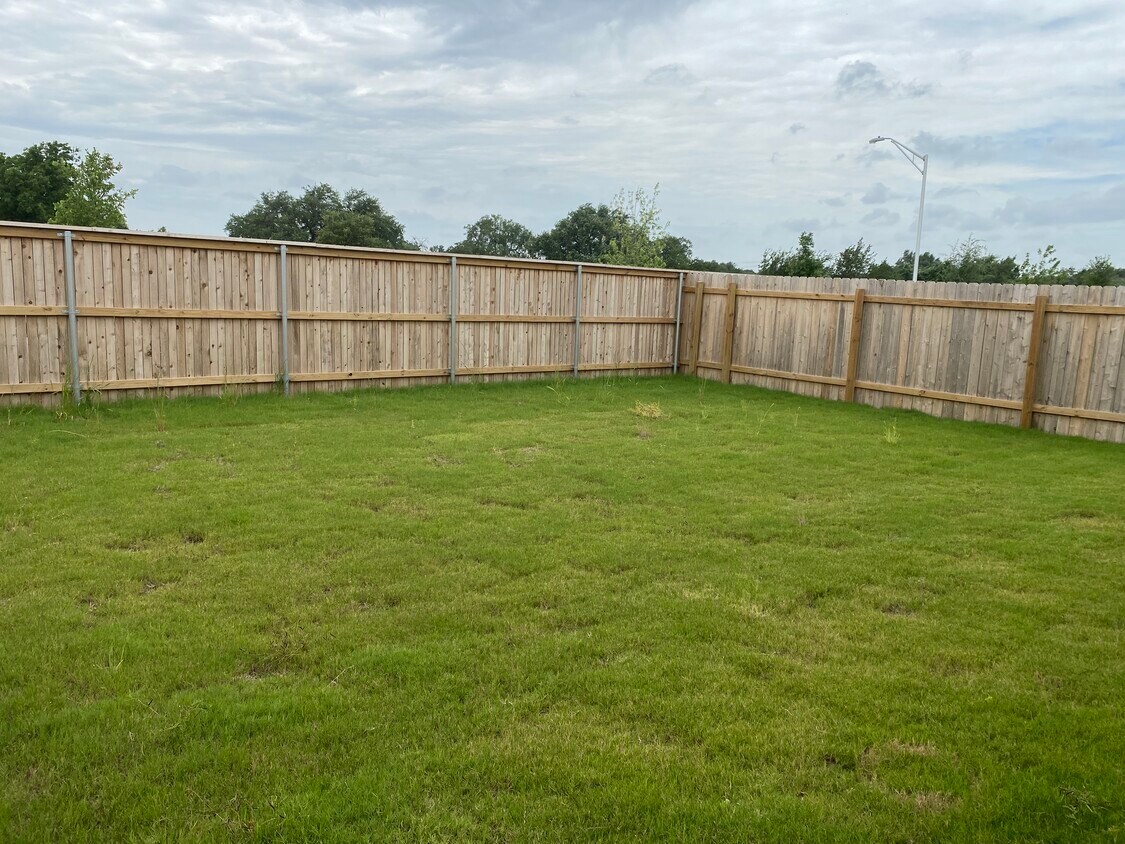Foto principal - 204 Sunset Deer Ln