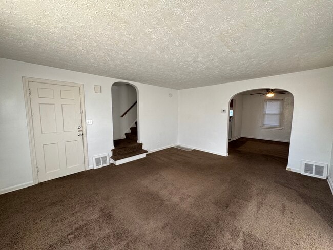 Building Photo - 133 16th St NE