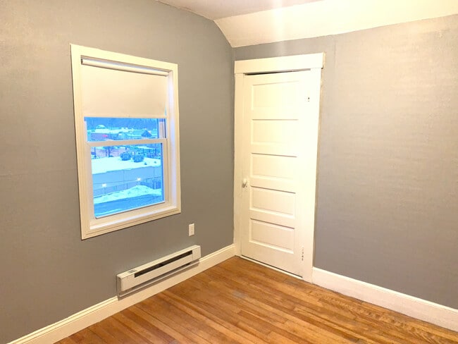 Dormitorio #2 - 5 Brookline St