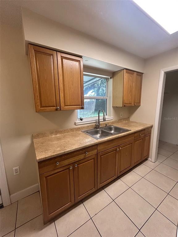 Foto del edificio - 711 Wynn Dr