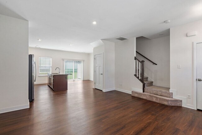 Foto del edificio - 4316 Summercrest Blvd