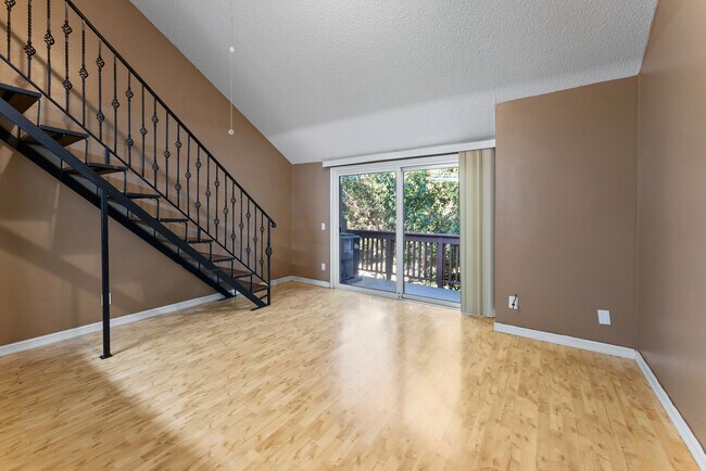 Foto del edificio - 7150 Carlson Cir