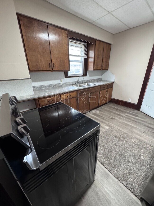 Foto del edificio - 1023 Harrison Ave SW