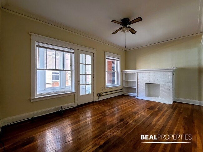 Foto del edificio - 4423 N Wolcott Ave