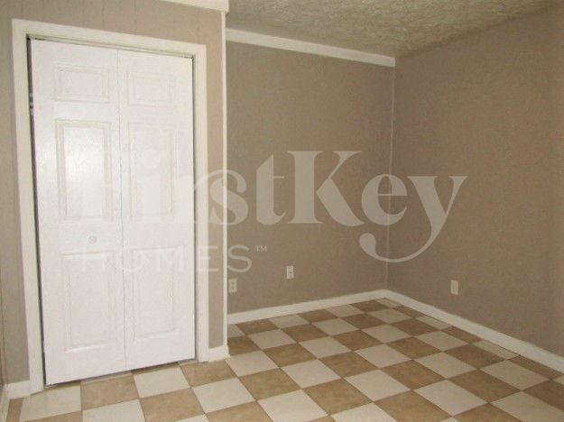 Building Photo - 8222 E 37th Pl
