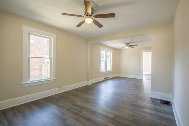 Foto del edificio - 4074 Skiff St