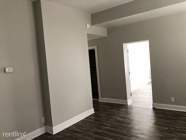 Foto del edificio - 131 E 10th St