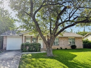 Building Photo - 1541 Cologne Dr