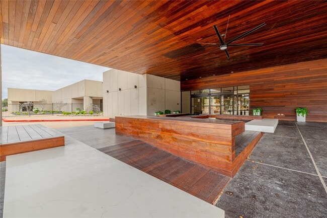 Foto del edificio - 14703 Park Row Blvd