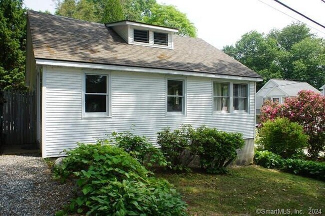 Building Photo - 36 Spring Glen Rd