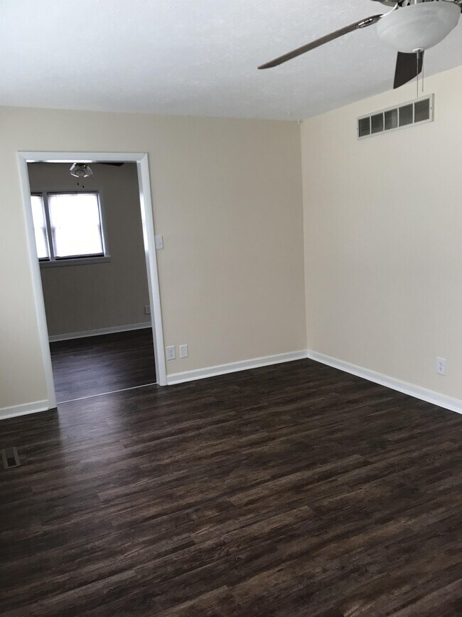 Foto del edificio - 503 Isern St