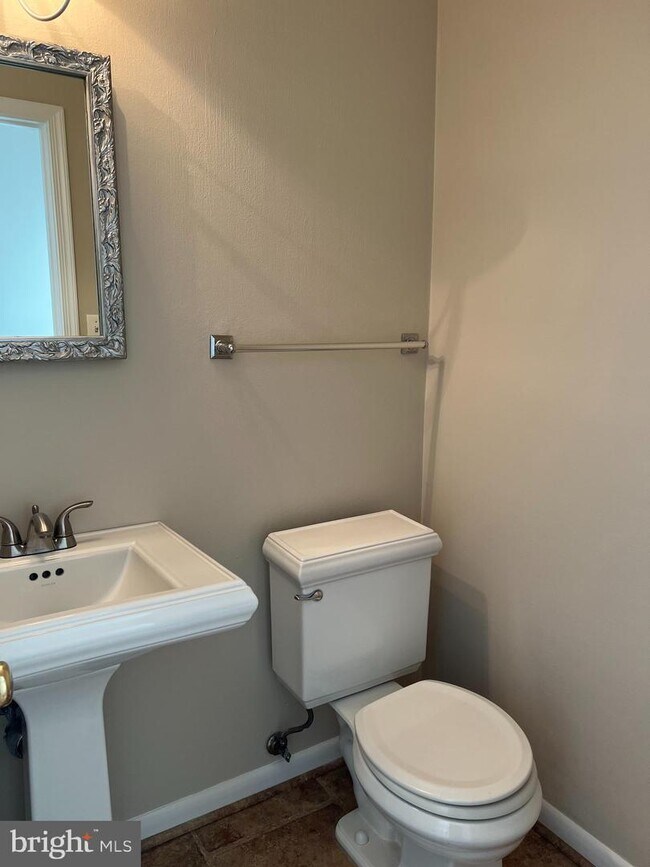 Building Photo - 5474 Midship Ct