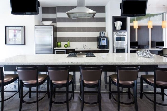 Building Photo - 2 bedroom in Houston TX 77027