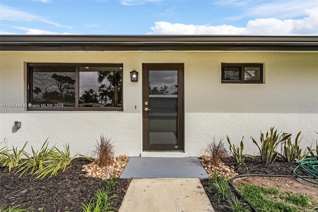 Foto del edificio - 11390 Heidi Lee Ln