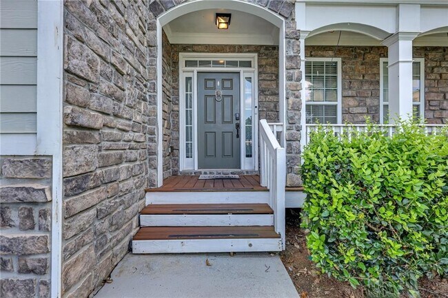Building Photo - 5312 Lakerock Dr SW
