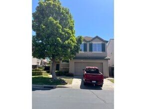 Building Photo - 1071 Chesapeake Dr