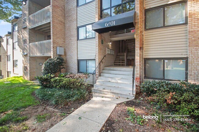 Building Photo - 6301 Hil-Mar Dr