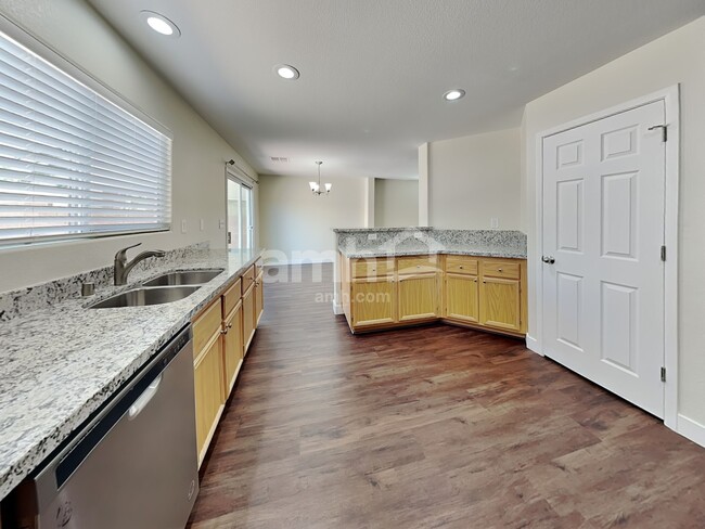 Building Photo - 8624 Dodds Canyon St