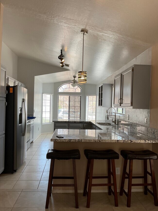 Foto del edificio - 3872 E Mountain Sky Ave