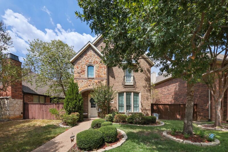 Foto principal - 241 Carrington Ln