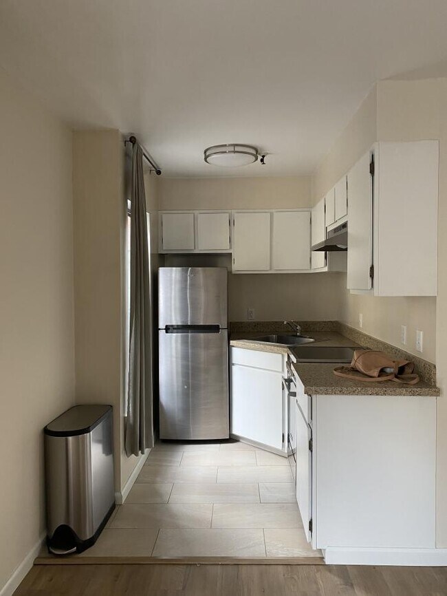 Building Photo - 1 bedroom in San Francisco CA 94133