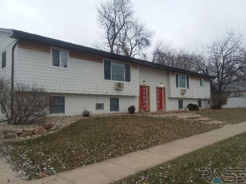 Primary Photo - 609 N Prairie Ave