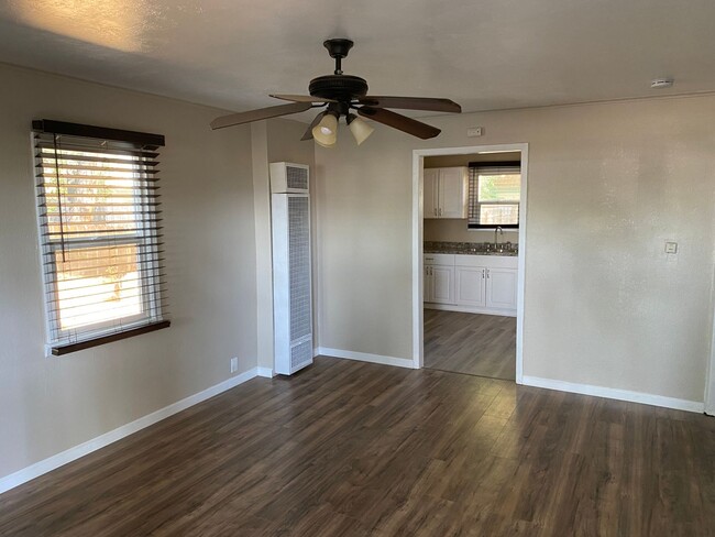 Foto del edificio - Remodeled- Private 2 Bed 1 Bath with Large...