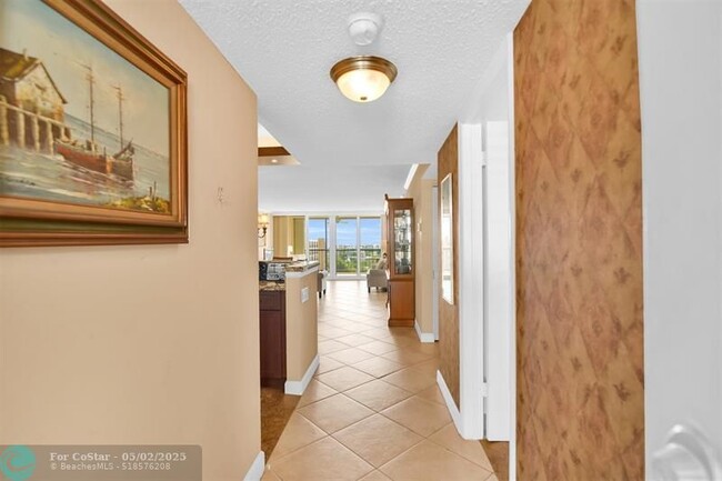 Building Photo - 1627 Riverview Rd