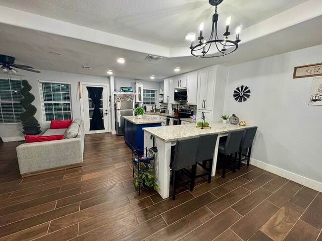 Building Photo - 15411 Mile 20 N