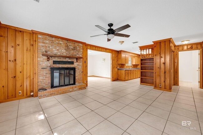 Building Photo - 6425 Village Point Dr