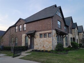 Building Photo - 4667A Rhett Ln
