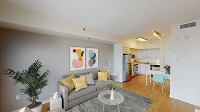 Building Photo - Bison Pointe