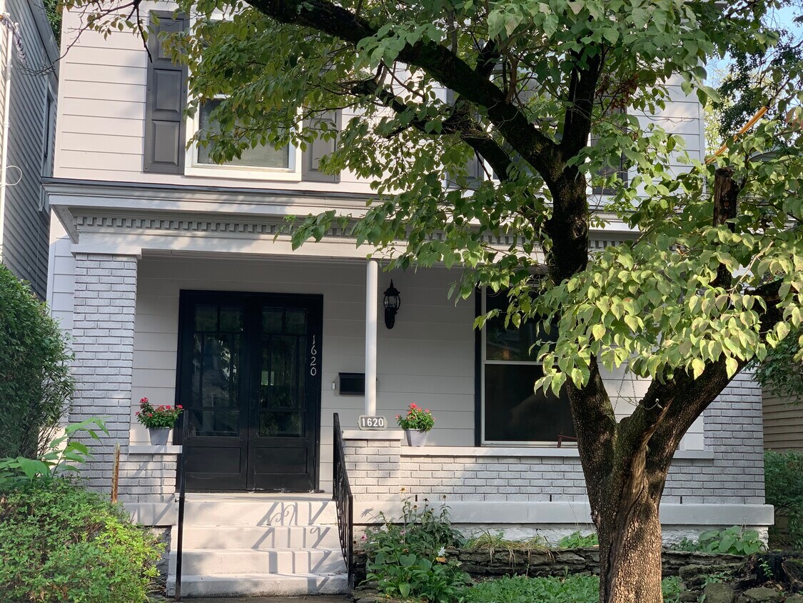 Foto principal - 1620 Rosewood Ave