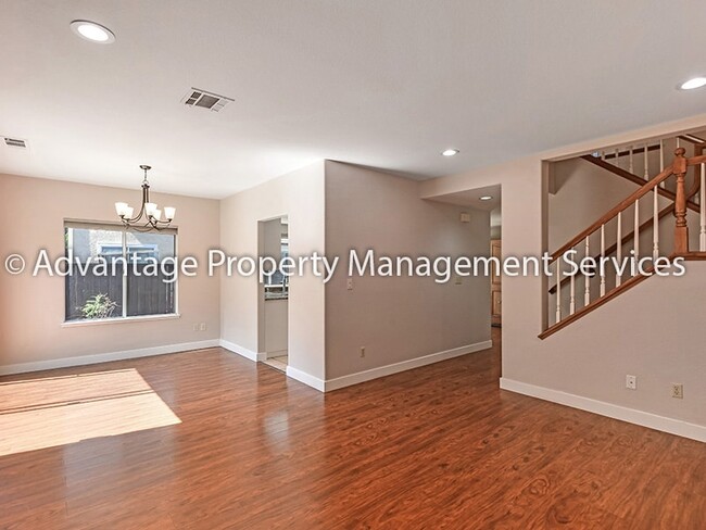 Building Photo - 4229 Garibaldi Pl
