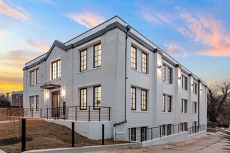 Building Photo - The Santmyers