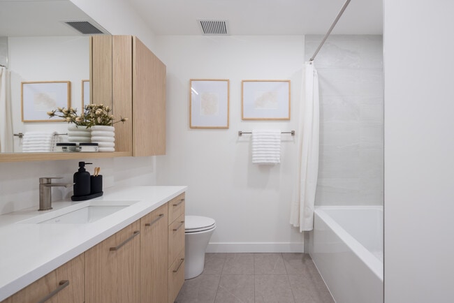 Building Photo - Sterling