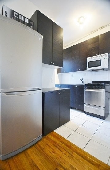 Building Photo - 55 Delancey St