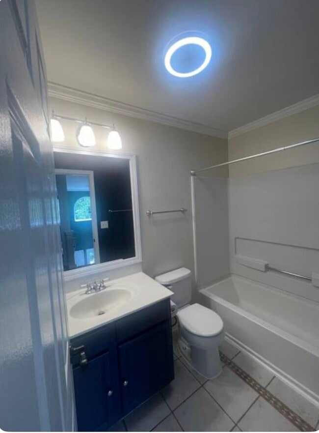 Building Photo - 250 Ferryville Dr