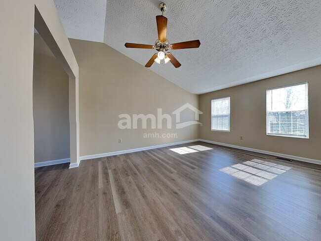 Foto del edificio - 172 Haley Ln