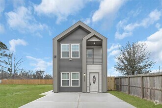 Building Photo - 8004 Birmingham St